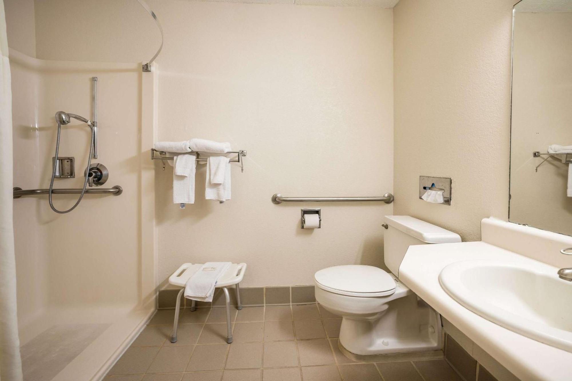 Suburban Studios Syracuse Bagian luar foto