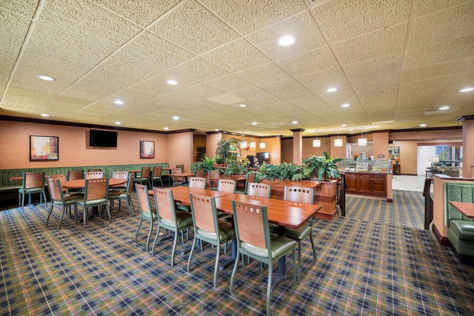 Suburban Studios Syracuse Bagian luar foto